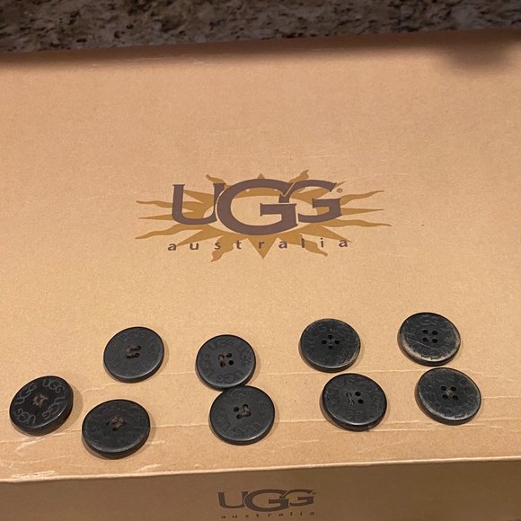 9 Ugg Bailey Button Replacement Pieces 1" Black - Picture 1 of 3